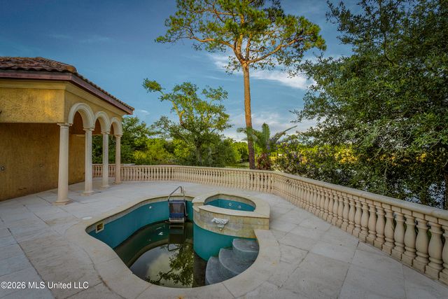 2804 Eagle Pine Drive, Ocean Springs, MS 39564