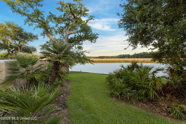2804 Eagle Pine Drive, Ocean Springs, MS 39564