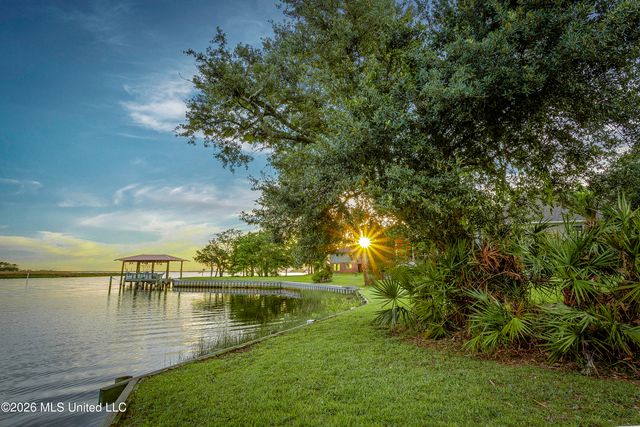 2804 Eagle Pine Drive, Ocean Springs, MS 39564