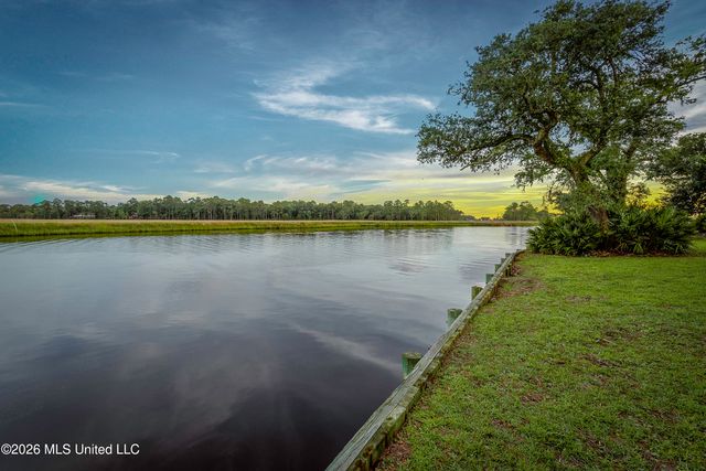 2804 Eagle Pine Drive, Ocean Springs, MS 39564
