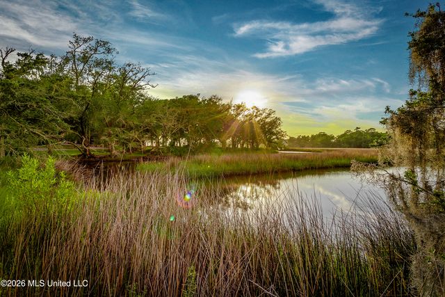 2804 Eagle Pine Drive, Ocean Springs, MS 39564