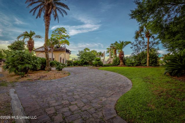 2804 Eagle Pine Drive, Ocean Springs, MS 39564