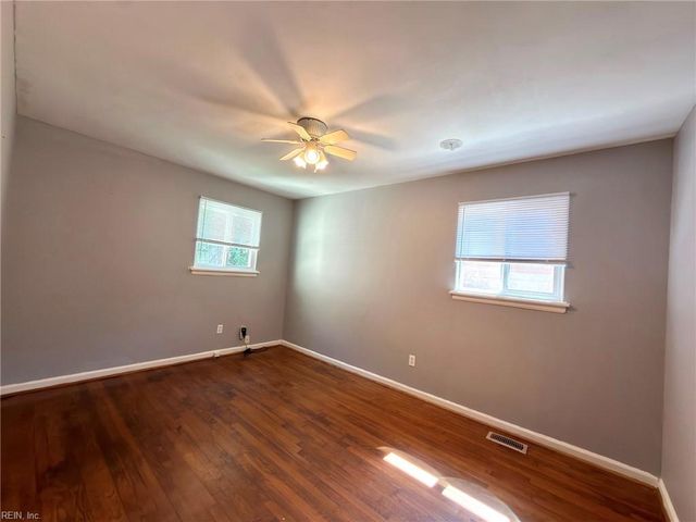 216 W Kelly AVE, Hampton, VA 23663
