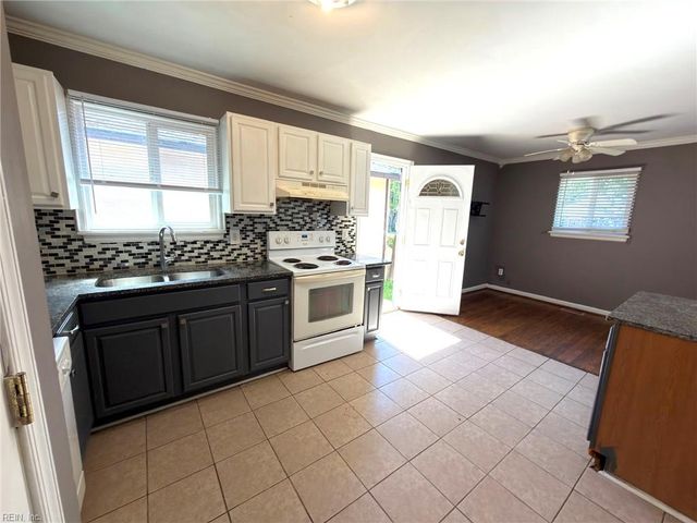 216 W Kelly AVE, Hampton, VA 23663