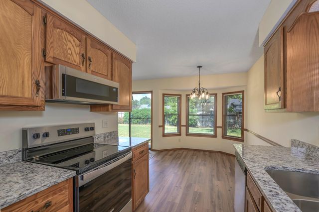 1141 E Cambridge Street, Springfield, MO 65807