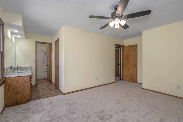 1141 E Cambridge Street, Springfield, MO 65807