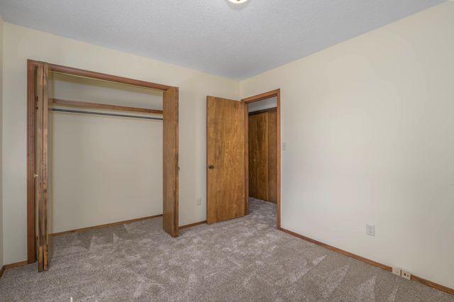 1141 E Cambridge Street, Springfield, MO 65807