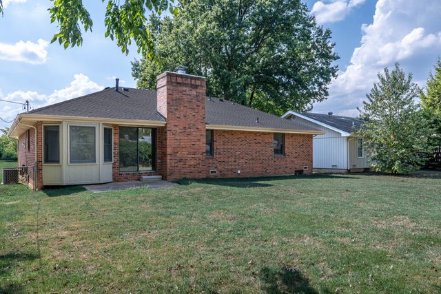 1141 E Cambridge Street, Springfield, MO 65807