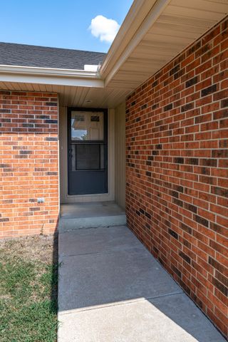 1141 E Cambridge Street, Springfield, MO 65807