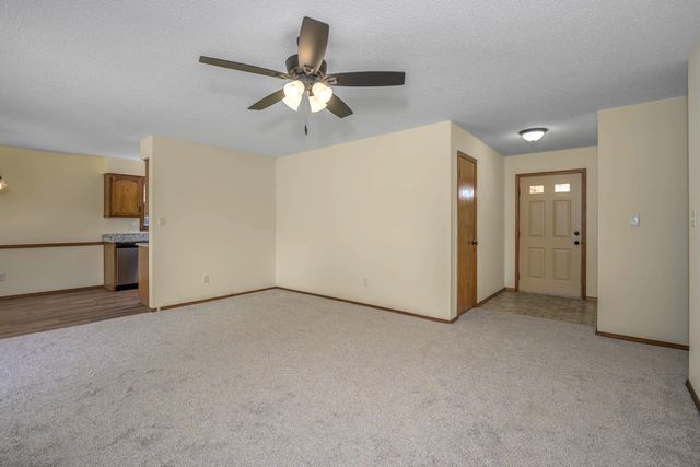 1141 E Cambridge Street, Springfield, MO 65807