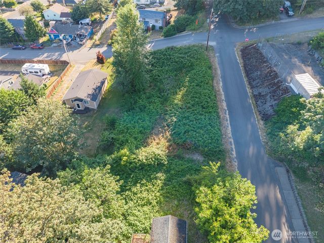 810 S 5th Avenue SW, Tumwater, WA 98512
