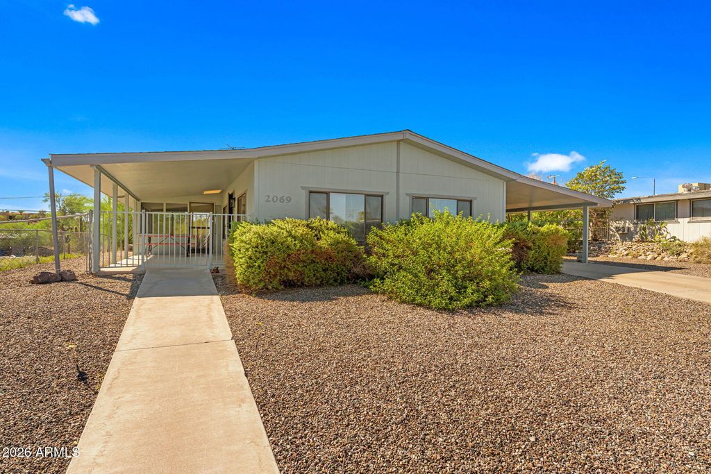 2069 W Smoketree Drive, Wickenburg, AZ 85390 — photo 3