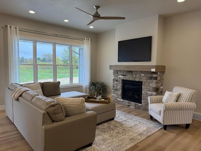 N1786 RED CARDINAL DRIVE, Greenville, WI 54942