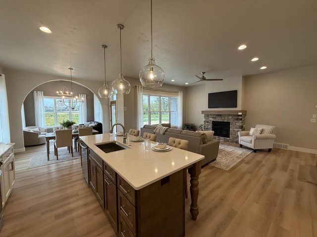 N1786 RED CARDINAL DRIVE, Greenville, WI 54942