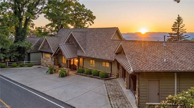 777 Green Hill Road, Blowing Rock, NC 28605