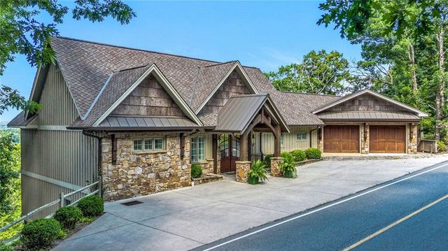 777 Green Hill Road, Blowing Rock, NC 28605