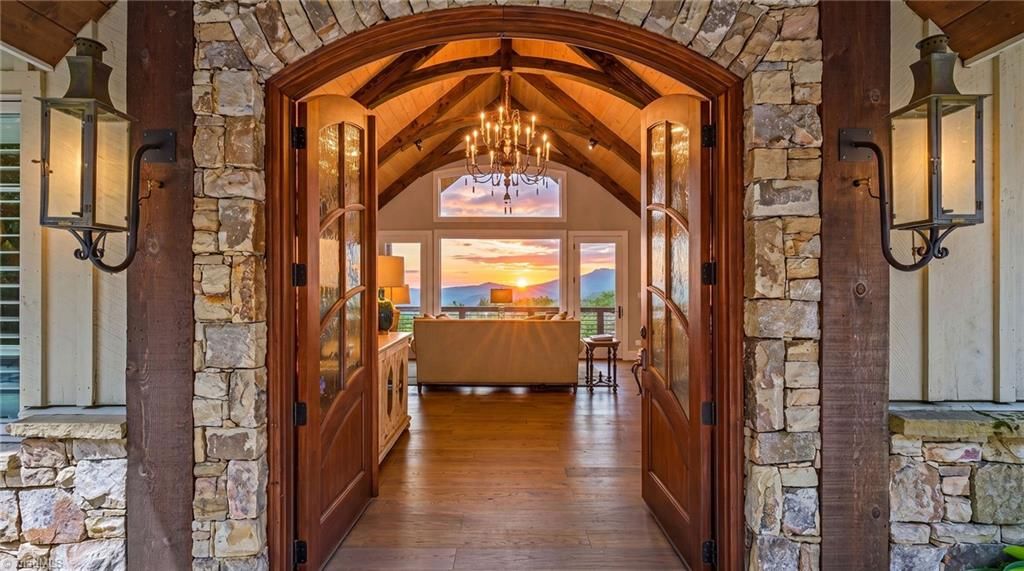 777 Green Hill Road, Blowing Rock, NC 28605