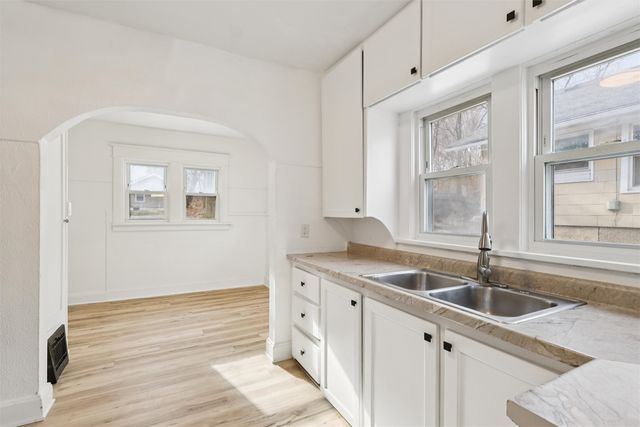 1916 Jefferson Avenue, Des Moines, IA 50314