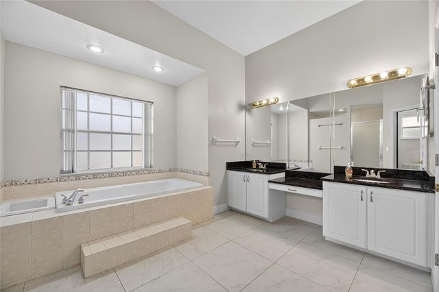 172 LAKE SHORE DRIVE W, Palm Harbor, FL 34684