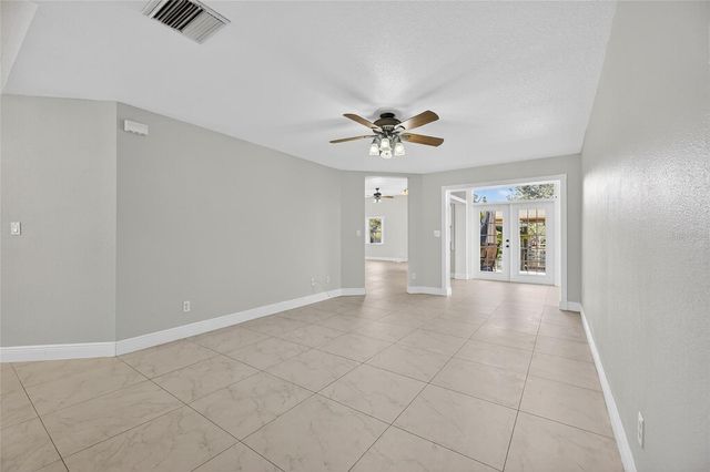 172 LAKE SHORE DRIVE W, Palm Harbor, FL 34684