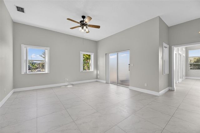 172 LAKE SHORE DRIVE W, Palm Harbor, FL 34684