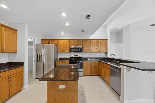 172 LAKE SHORE DRIVE W, Palm Harbor, FL 34684