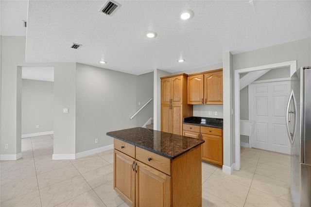 172 LAKE SHORE DRIVE W, Palm Harbor, FL 34684