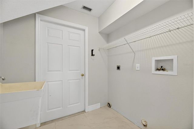 172 LAKE SHORE DRIVE W, Palm Harbor, FL 34684