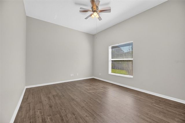 172 LAKE SHORE DRIVE W, Palm Harbor, FL 34684