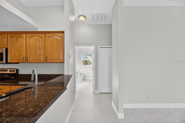 172 LAKE SHORE DRIVE W, Palm Harbor, FL 34684