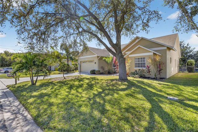 172 LAKE SHORE DRIVE W, Palm Harbor, FL 34684