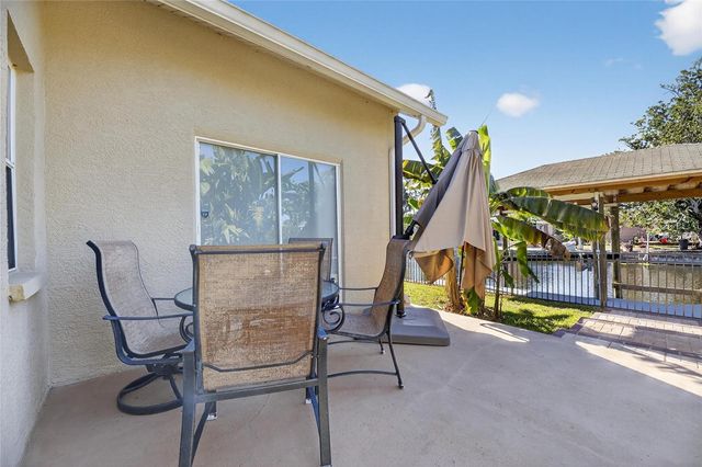 172 LAKE SHORE DRIVE W, Palm Harbor, FL 34684