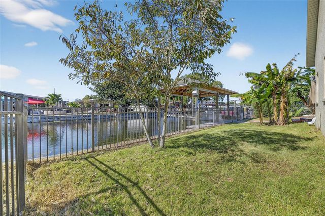 172 LAKE SHORE DRIVE W, Palm Harbor, FL 34684