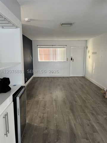 941 Crystal Lake Dr 305, Deerfield Beach, FL 33064