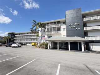 941 Crystal Lake Dr 305, Deerfield Beach, FL 33064