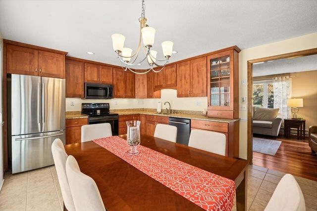 11 Village Way F, Norton, MA 02766