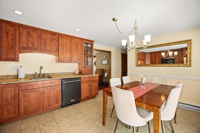 11 Village Way F, Norton, MA 02766
