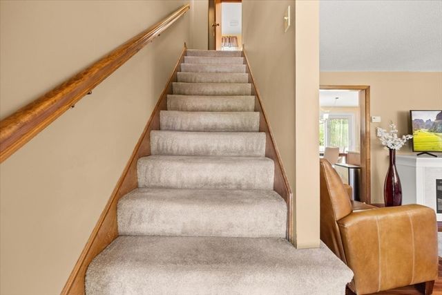 11 Village Way F, Norton, MA 02766