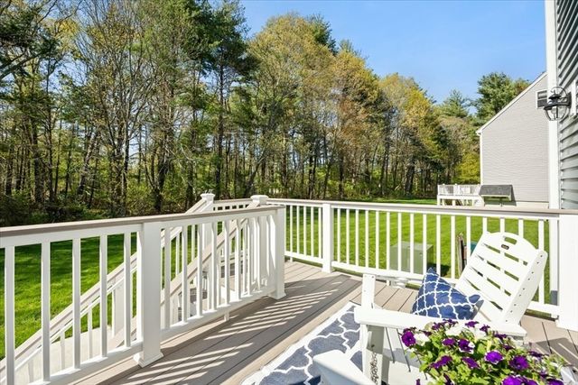 11 Village Way F, Norton, MA 02766