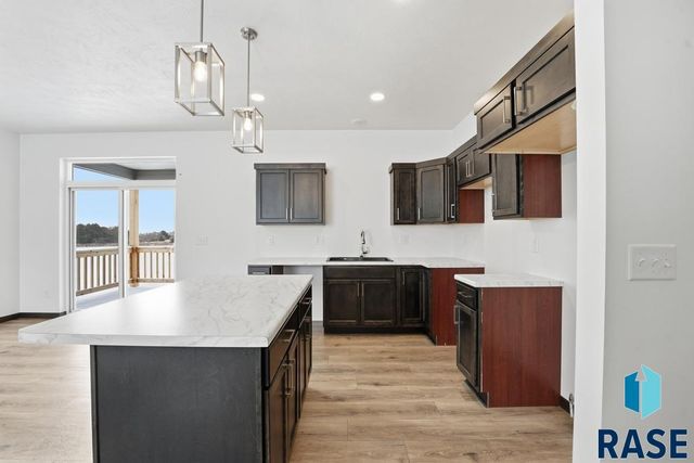 6528 S Barclay Trl Trail, Sioux Falls, SD 57106