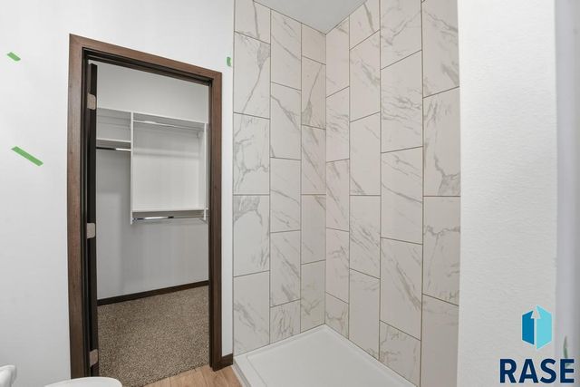 6528 S Barclay Trl Trail, Sioux Falls, SD 57106