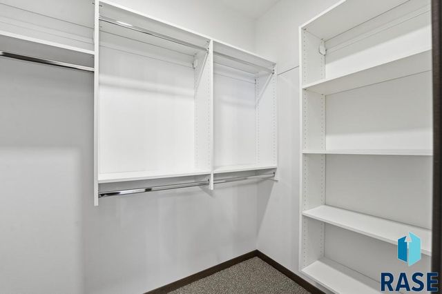 6528 S Barclay Trl Trail, Sioux Falls, SD 57106