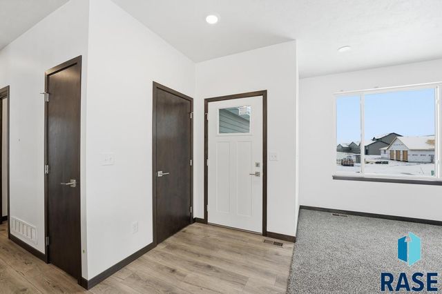 6528 S Barclay Trl Trail, Sioux Falls, SD 57106