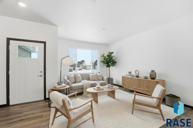 6528 S Barclay Trl Trail, Sioux Falls, SD 57106