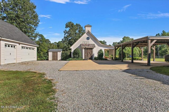 729 Twelve Oaks, Canton, MS 39046