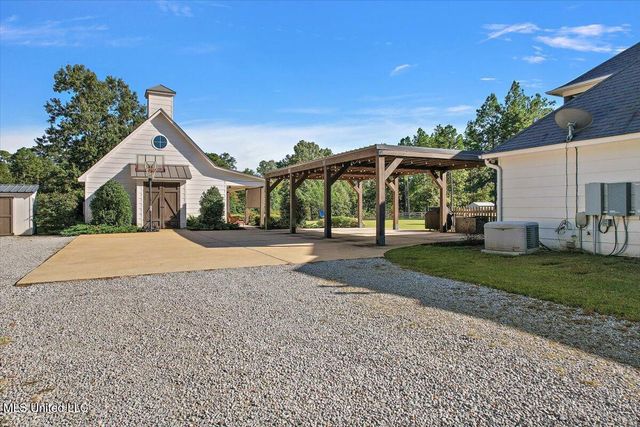 729 Twelve Oaks, Canton, MS 39046