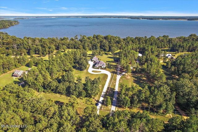 729 Twelve Oaks, Canton, MS 39046