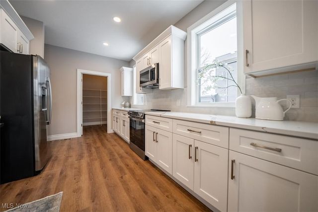 1866 Woodlawn Avenue, East Cleveland, OH 44112