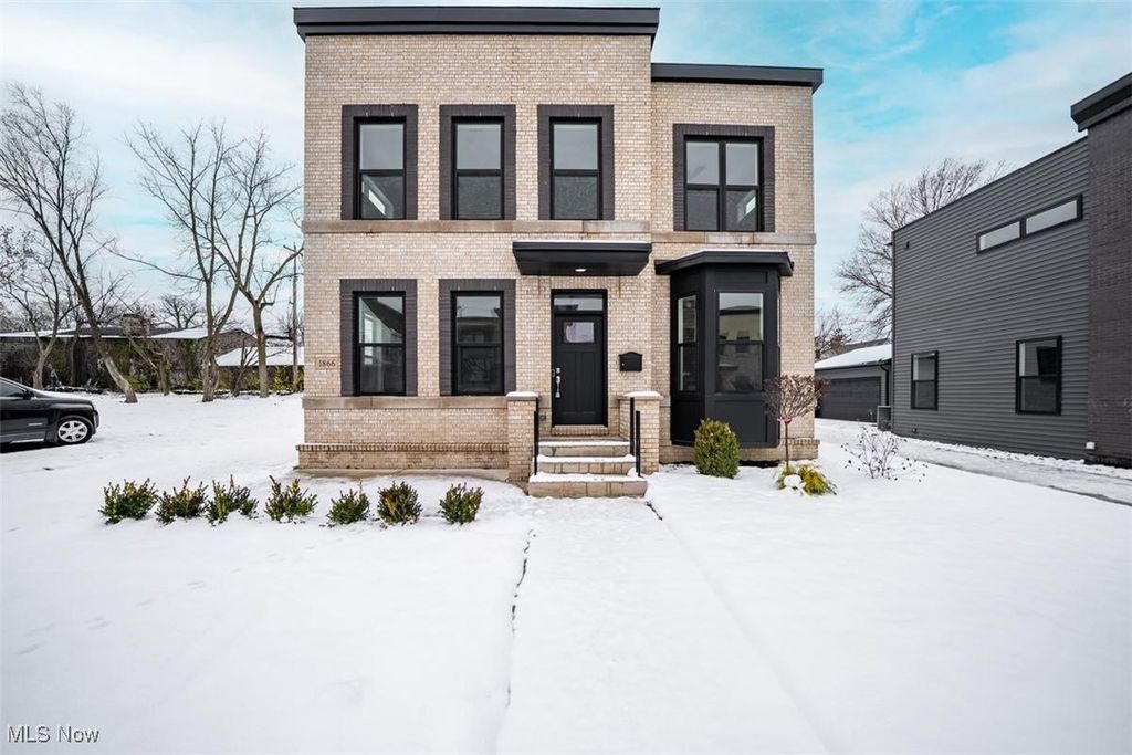 1866 Woodlawn Avenue, East Cleveland, OH 44112