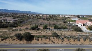 8248 Baldy Mesa, Phelan, CA 92371